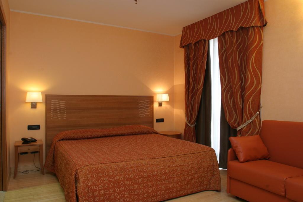 Hotel Continental Torino Værelse billede